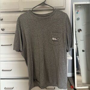 Men’s baseball vineyard vines tshirt